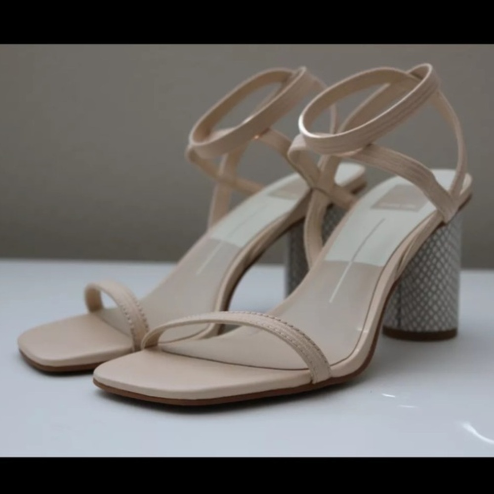 Dolce Vita Nixon Elastic Ankle Strap Open Toe Round Block Heel Sandals